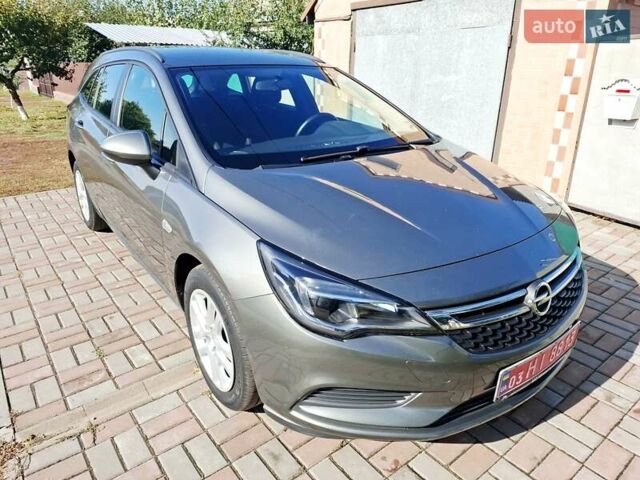 Зеленый Опель Астра, объемом двигателя 1.6 л и пробегом 165 тыс. км за 11650 $, фото 5 на Automoto.ua
