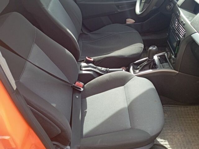 Помаранчевий Опель Астра, об'ємом двигуна 1.6 л та пробігом 328 тис. км за 3750 $, фото 3 на Automoto.ua