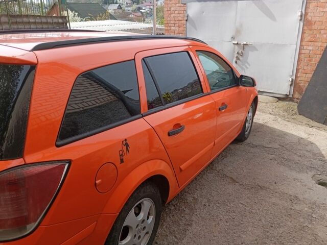 Помаранчевий Опель Астра, об'ємом двигуна 1.6 л та пробігом 328 тис. км за 3750 $, фото 4 на Automoto.ua