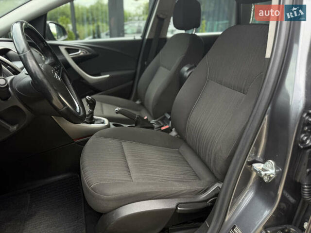 Оранжевый Опель Астра, объемом двигателя 1.7 л и пробегом 171 тыс. км за 7800 $, фото 9 на Automoto.ua