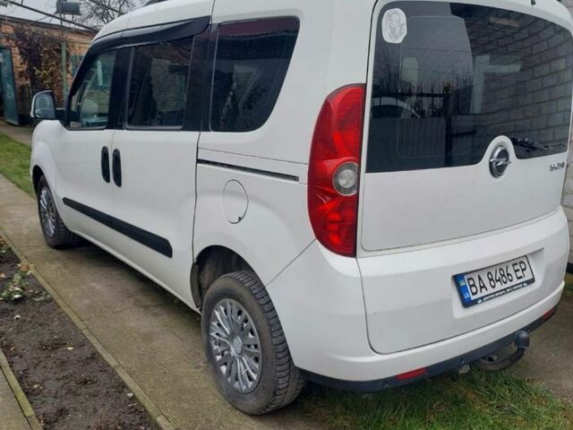 Білий Опель Кампо, об'ємом двигуна 1.6 л та пробігом 207 тис. км за 7600 $, фото 4 на Automoto.ua