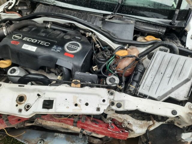 Белый Опель Кампо, объемом двигателя 3 л и пробегом 250 тыс. км за 2350 $, фото 11 на Automoto.ua