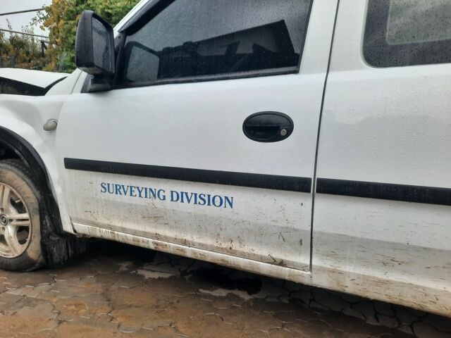 Белый Опель Кампо, объемом двигателя 3 л и пробегом 250 тыс. км за 2350 $, фото 10 на Automoto.ua