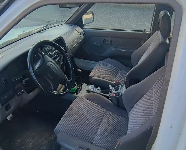 Белый Опель Кампо, объемом двигателя 3.1 л и пробегом 211 тыс. км за 3810 $, фото 8 на Automoto.ua