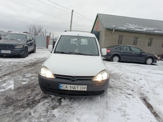 Белый Опель Кампо, объемом двигателя 1.7 л и пробегом 111 тыс. км за 1950 $, фото 1 на Automoto.ua