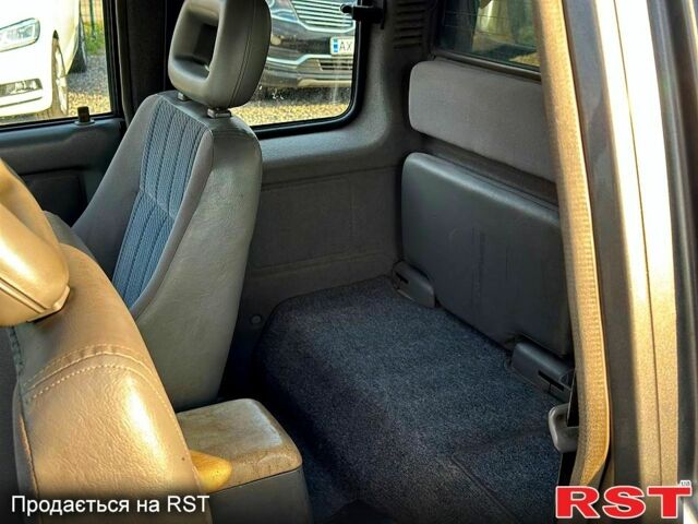 Опель Кампо, объемом двигателя 2.5 л и пробегом 268 тыс. км за 3700 $, фото 4 на Automoto.ua