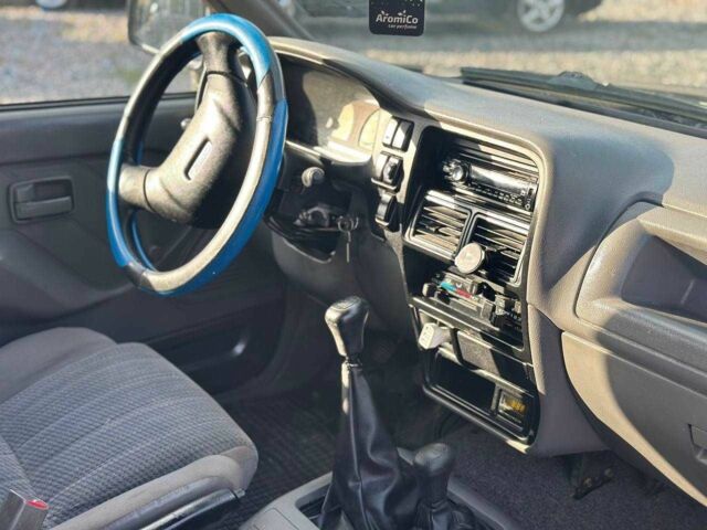 Серый Опель Кампо, объемом двигателя 2.5 л и пробегом 268 тыс. км за 3700 $, фото 3 на Automoto.ua