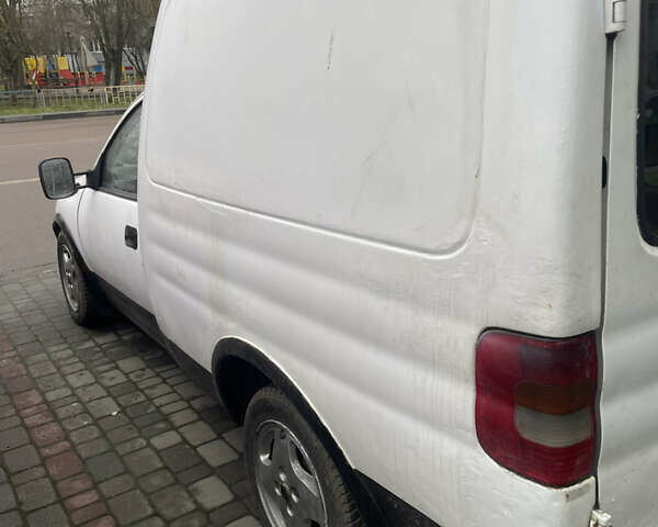 Белый Опель Комбо груз.-пасс., объемом двигателя 0 л и пробегом 250 тыс. км за 700 $, фото 3 на Automoto.ua