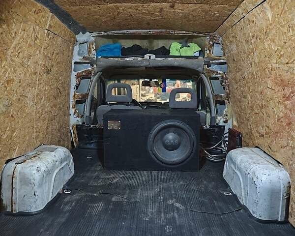 Білий Опель Комбо вант.-пас., об'ємом двигуна 1.39 л та пробігом 150 тис. км за 2000 $, фото 8 на Automoto.ua