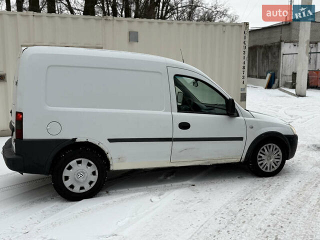 Білий Опель Комбо вант.-пас., об'ємом двигуна 1.69 л та пробігом 412 тис. км за 2950 $, фото 3 на Automoto.ua