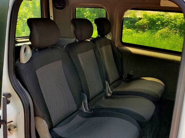 Білий Опель Комбо вант.-пас., об'ємом двигуна 1.7 л та пробігом 195 тис. км за 3800 $, фото 6 на Automoto.ua