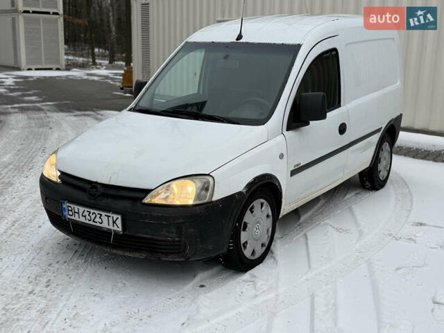 Білий Опель Комбо вант.-пас., об'ємом двигуна 1.69 л та пробігом 412 тис. км за 2950 $, фото 2 на Automoto.ua