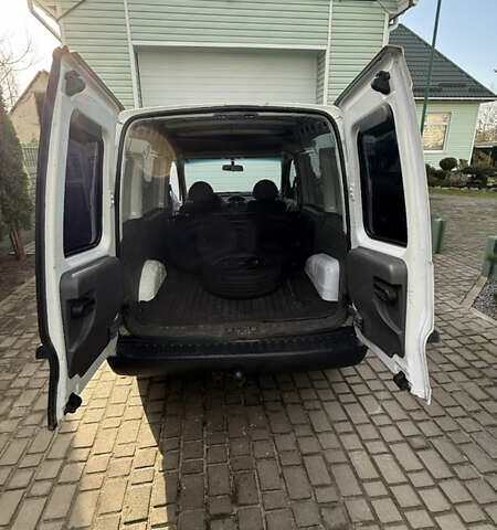 Белый Опель Комбо груз.-пасс., объемом двигателя 1.6 л и пробегом 219 тыс. км за 3500 $, фото 10 на Automoto.ua