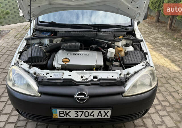 Белый Опель Комбо груз.-пасс., объемом двигателя 1.6 л и пробегом 219 тыс. км за 3500 $, фото 17 на Automoto.ua