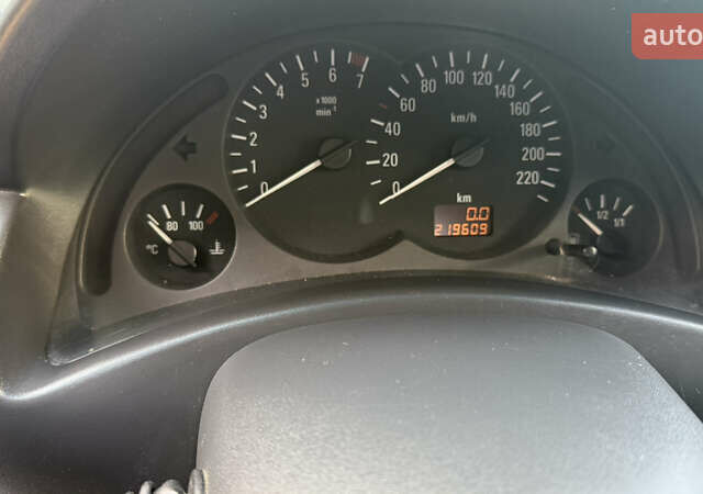 Белый Опель Комбо груз.-пасс., объемом двигателя 1.6 л и пробегом 219 тыс. км за 3999 $, фото 12 на Automoto.ua