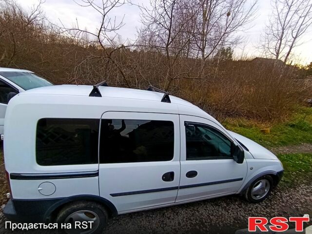 Белый Опель Комбо груз.-пасс., объемом двигателя 1.2 л и пробегом 410 тыс. км за 3500 $, фото 5 на Automoto.ua