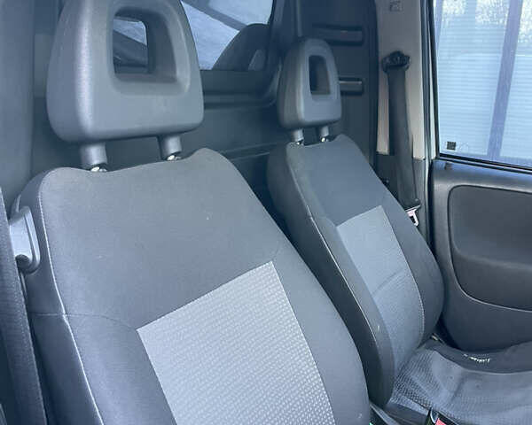 Білий Опель Комбо вант.-пас., об'ємом двигуна 1.3 л та пробігом 334 тис. км за 4000 $, фото 18 на Automoto.ua