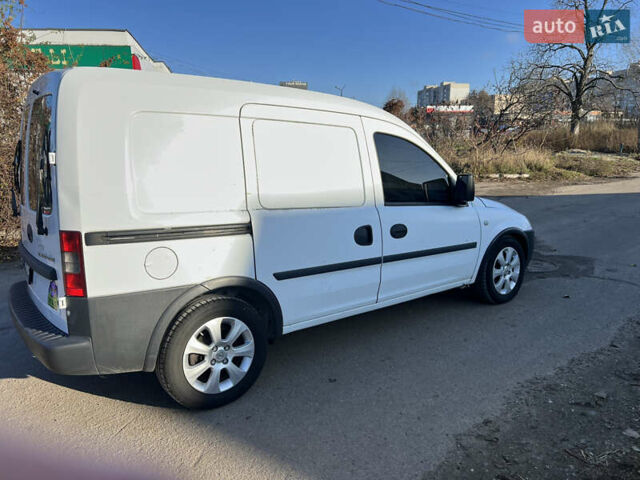 Білий Опель Комбо вант.-пас., об'ємом двигуна 1.25 л та пробігом 220 тис. км за 3500 $, фото 9 на Automoto.ua