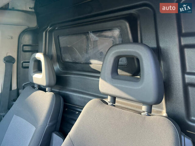 Білий Опель Комбо вант.-пас., об'ємом двигуна 1.25 л та пробігом 220 тис. км за 3500 $, фото 16 на Automoto.ua