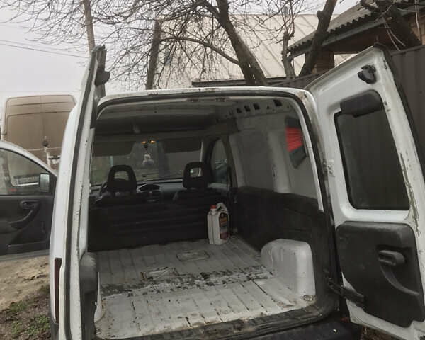 Белый Опель Комбо груз.-пасс., объемом двигателя 1.25 л и пробегом 415 тыс. км за 3150 $, фото 6 на Automoto.ua