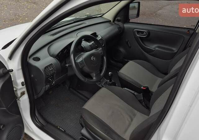 Білий Опель Комбо вант.-пас., об'ємом двигуна 1.69 л та пробігом 232 тис. км за 3750 $, фото 8 на Automoto.ua