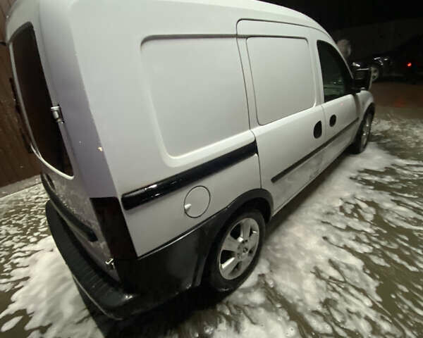 Білий Опель Комбо вант.-пас., об'ємом двигуна 1.3 л та пробігом 515 тис. км за 4000 $, фото 4 на Automoto.ua