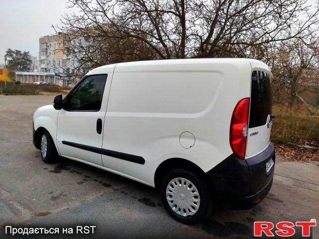 Білий Опель Комбо вант.-пас., об'ємом двигуна 1.2 л та пробігом 170 тис. км за 3650 $, фото 13 на Automoto.ua
