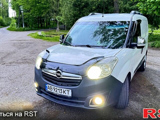 Білий Опель Комбо вант.-пас., об'ємом двигуна 1.2 л та пробігом 197 тис. км за 8300 $, фото 1 на Automoto.ua