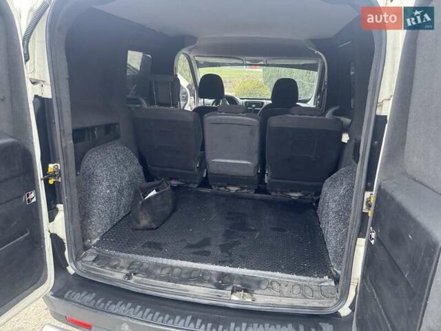 Белый Опель Комбо груз.-пасс., объемом двигателя 1.25 л и пробегом 292 тыс. км за 5500 $, фото 9 на Automoto.ua