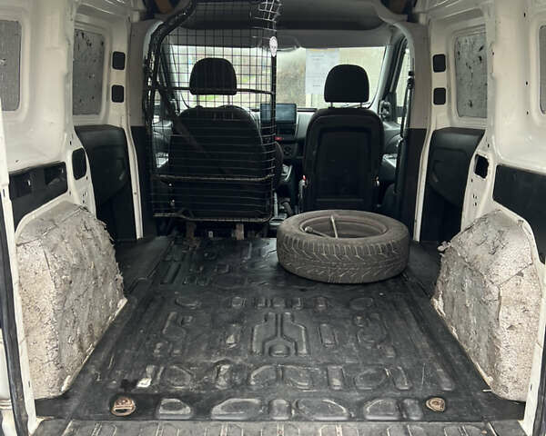 Белый Опель Комбо груз.-пасс., объемом двигателя 1.3 л и пробегом 280 тыс. км за 4800 $, фото 10 на Automoto.ua