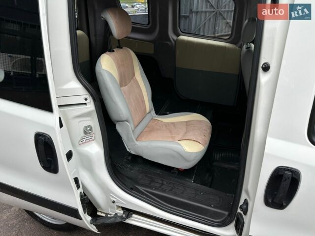 Білий Опель Комбо вант.-пас., об'ємом двигуна 1.25 л та пробігом 150 тис. км за 5999 $, фото 4 на Automoto.ua