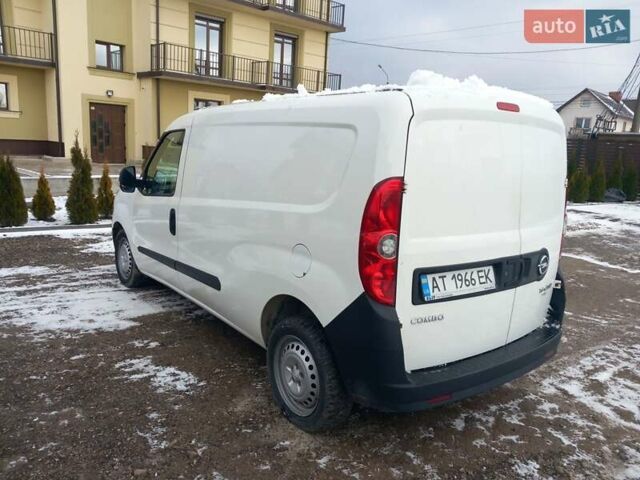 Белый Опель Комбо груз.-пасс., объемом двигателя 1.6 л и пробегом 212 тыс. км за 5999 $, фото 2 на Automoto.ua
