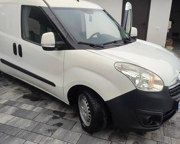 Білий Опель Комбо вант.-пас., об'ємом двигуна 1.6 л та пробігом 118 тис. км за 8500 $, фото 5 на Automoto.ua