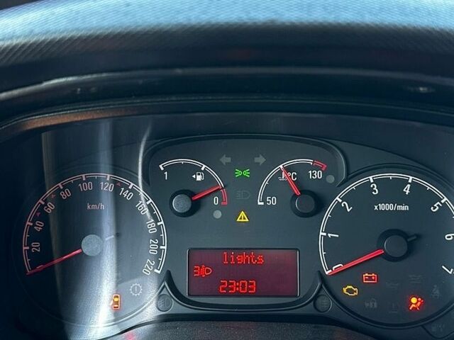 Білий Опель Комбо вант.-пас., об'ємом двигуна 1.3 л та пробігом 218 тис. км за 6900 $, фото 14 на Automoto.ua