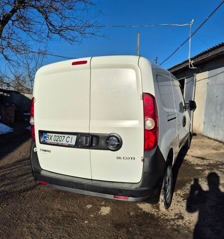 Белый Опель Комбо груз.-пасс., объемом двигателя 1.6 л и пробегом 233 тыс. км за 9000 $, фото 7 на Automoto.ua