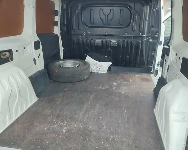 Білий Опель Комбо вант.-пас., об'ємом двигуна 1.6 л та пробігом 118 тис. км за 8500 $, фото 6 на Automoto.ua