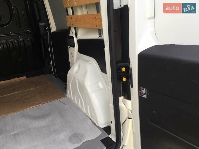 Белый Опель Комбо груз.-пасс., объемом двигателя 1.25 л и пробегом 260 тыс. км за 8900 $, фото 12 на Automoto.ua