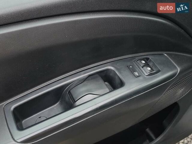 Белый Опель Комбо груз.-пасс., объемом двигателя 1.3 л и пробегом 199 тыс. км за 8499 $, фото 25 на Automoto.ua