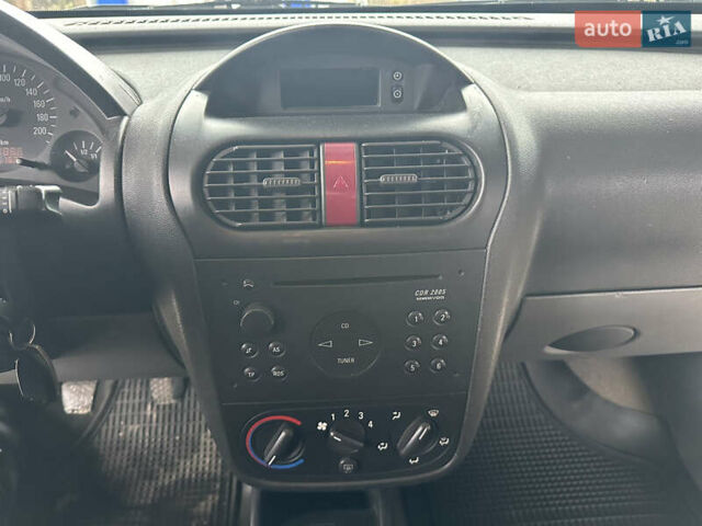 Белый Опель Комбо груз.-пасс., объемом двигателя 1.69 л и пробегом 240 тыс. км за 3200 $, фото 14 на Automoto.ua