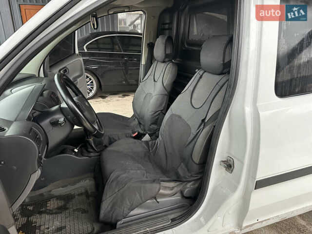 Белый Опель Комбо груз.-пасс., объемом двигателя 1.69 л и пробегом 240 тыс. км за 3200 $, фото 8 на Automoto.ua