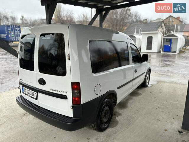 Белый Опель Комбо груз.-пасс., объемом двигателя 1.69 л и пробегом 240 тыс. км за 3200 $, фото 4 на Automoto.ua
