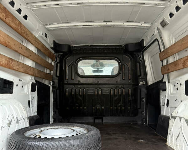 Белый Опель Комбо груз.-пасс., объемом двигателя 1.25 л и пробегом 350 тыс. км за 4500 $, фото 7 на Automoto.ua