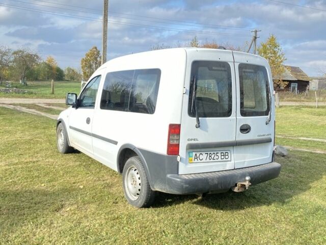 Белый Опель Комбо груз.-пасс., объемом двигателя 1.3 л и пробегом 300 тыс. км за 2600 $, фото 3 на Automoto.ua