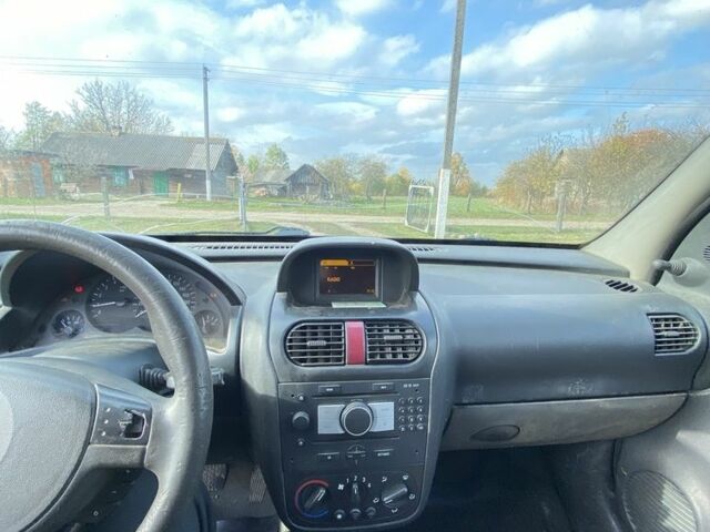 Белый Опель Комбо груз.-пасс., объемом двигателя 1.3 л и пробегом 300 тыс. км за 2600 $, фото 5 на Automoto.ua