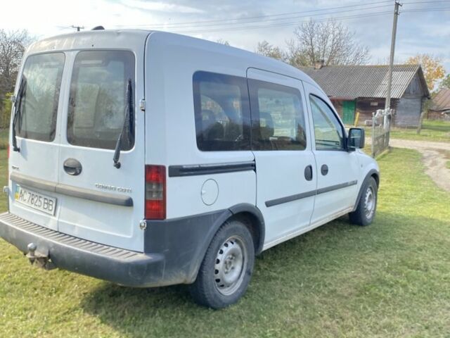 Белый Опель Комбо груз.-пасс., объемом двигателя 1.3 л и пробегом 300 тыс. км за 2600 $, фото 2 на Automoto.ua