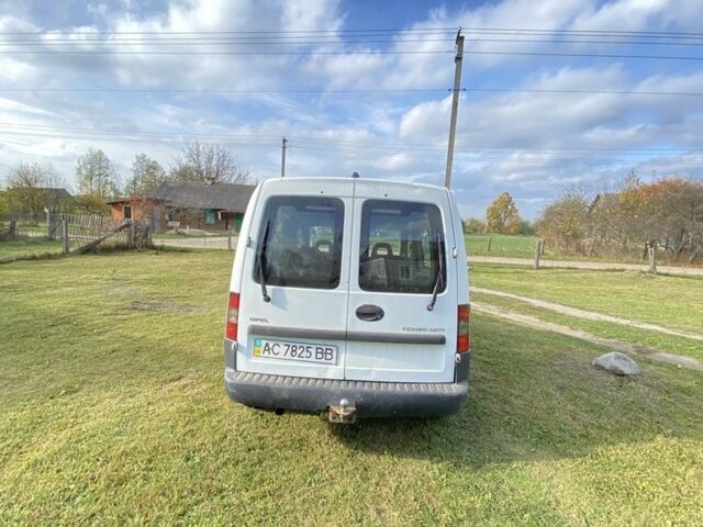 Белый Опель Комбо груз.-пасс., объемом двигателя 1.3 л и пробегом 300 тыс. км за 2600 $, фото 4 на Automoto.ua