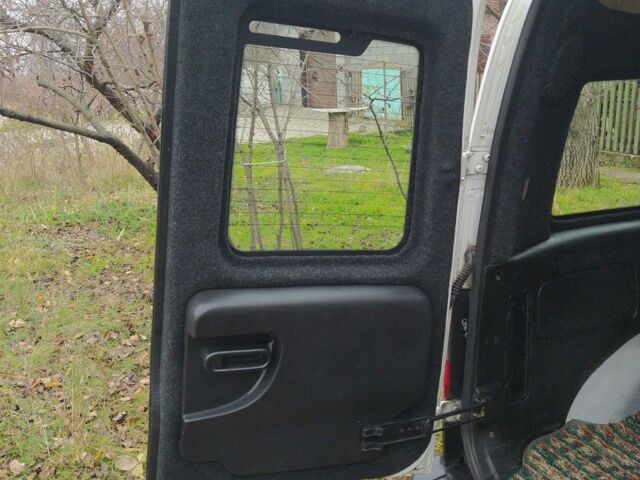 Белый Опель Комбо груз.-пасс., объемом двигателя 1.7 л и пробегом 178 тыс. км за 4300 $, фото 6 на Automoto.ua