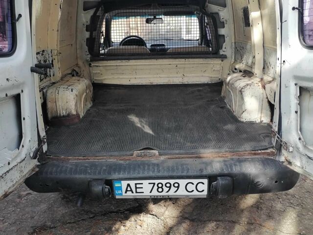 Белый Опель Комбо груз.-пасс., объемом двигателя 1.4 л и пробегом 470 тыс. км за 595 $, фото 7 на Automoto.ua