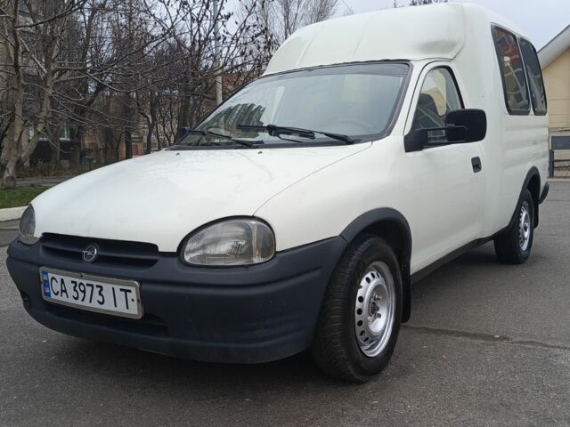 Білий Опель Комбо вант.-пас., об'ємом двигуна 1.7 л та пробігом 190 тис. км за 1700 $, фото 1 на Automoto.ua