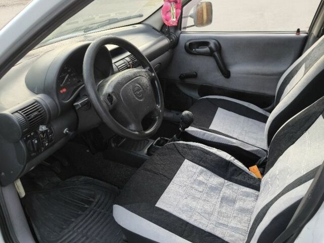 Білий Опель Комбо вант.-пас., об'ємом двигуна 0 л та пробігом 22 тис. км за 850 $, фото 13 на Automoto.ua